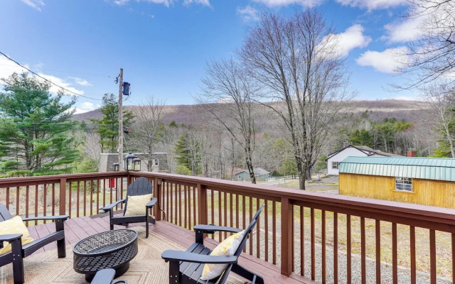 Secluded Kerhonkson Retreat With Deck + Views!
