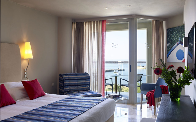 Kyma Suites Beach Hotel