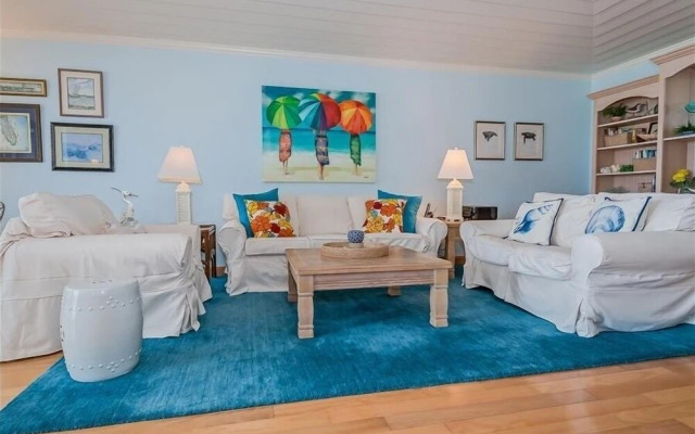 Sea Oats 111 2 Bedroom Condo by RedAwning