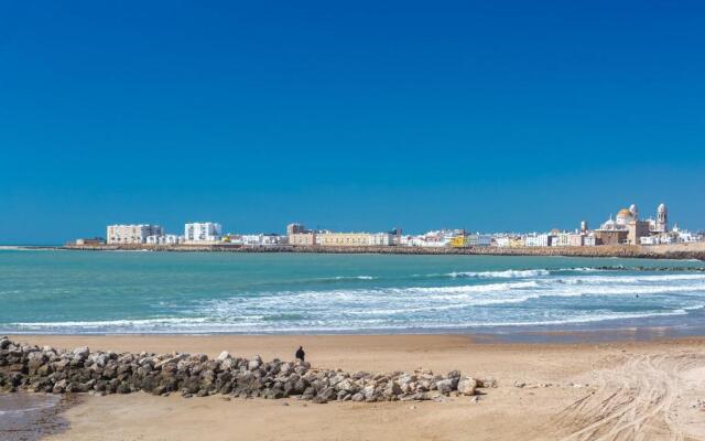 Apartamentos LOTO y LIZ by Cadiz4Rentals