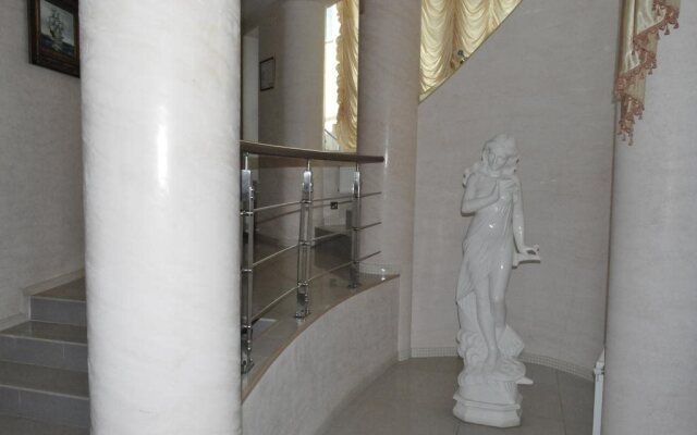 Lux Hotel