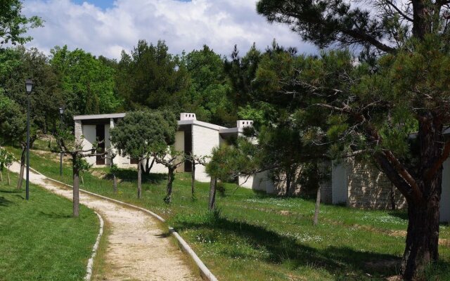 VVF Luberon Provence, Murs