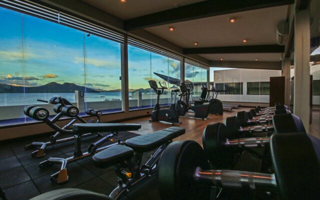 Two Seasons Coron Bayside Hotel