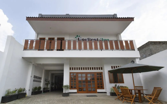 Forrest Inn by OYO Rooms