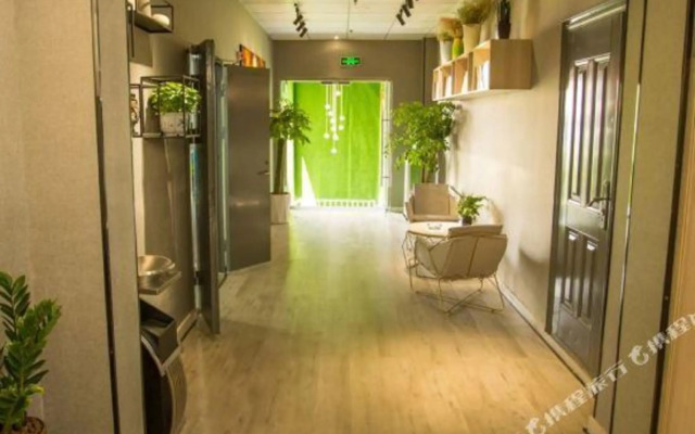 Suzhou Hualang Light House Hotel