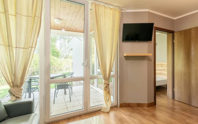 Holiday Homes With Pool, Close to the Beach