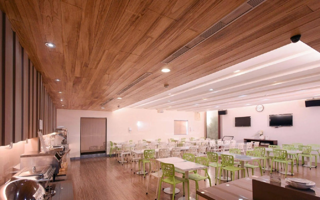 Kiwi Express Hotel - Kaohsiung Station