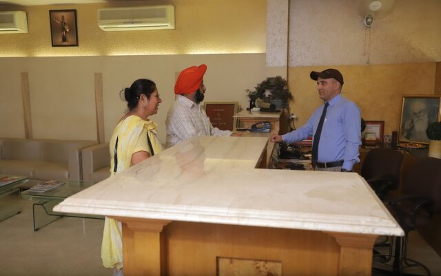 Hotel Singh Sahib