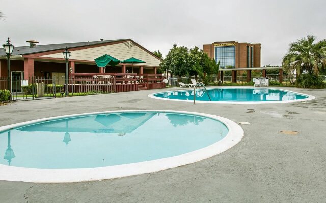 Days Inn by Wyndham Dothan