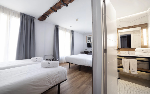 Petit Palace Arana