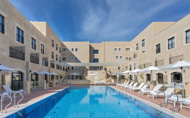 Edmond Luxury Hotel & Spa
