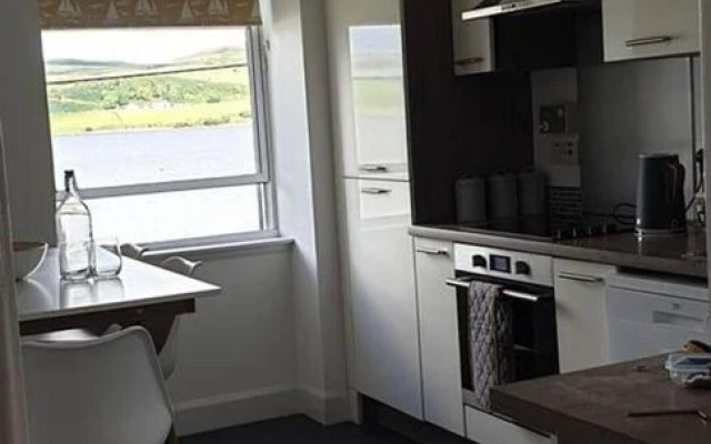 Stunning 2-bed Villa in Tighnabruaich