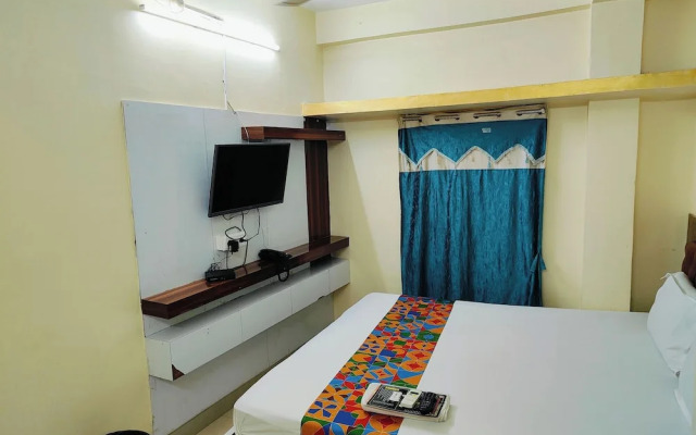 Om Shanti Guest House - Near Ruby General Hospital and Science City