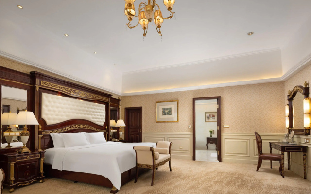Crowne Plaza Hotel & Suites Landmark Shenzhen by IHG