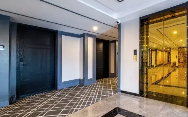 Xi'an Hotel (Dongguan Liaobu Center Store)