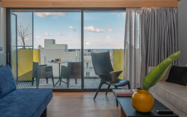 3 Pines Design Living