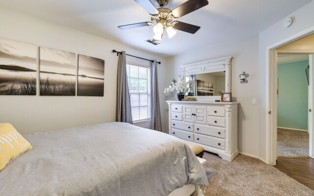 Cozy Fayetteville Vacation Rental Near Campus!