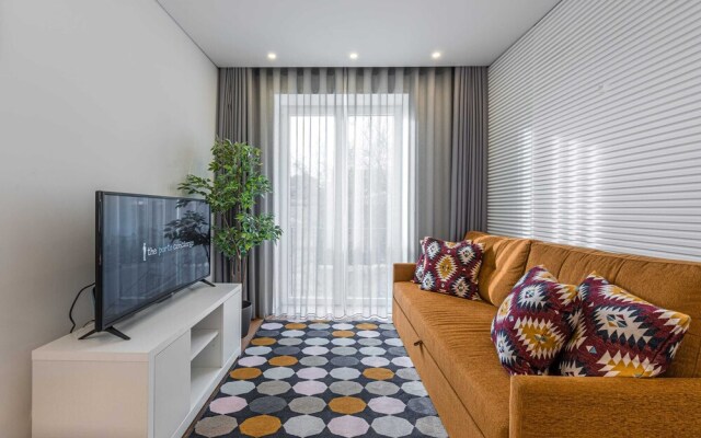Guestready - Damask Parlor