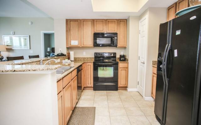 The Palms of Destin Resort by Panhandle Getaways