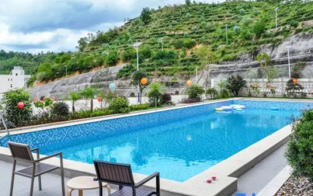 Yunfeng Mountain Retreat – Pool – Heyuan