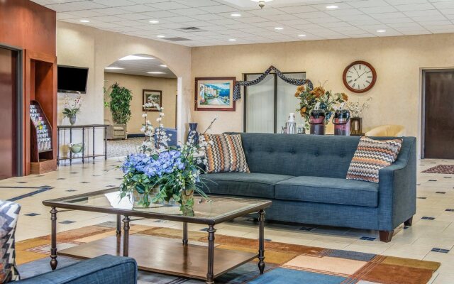 Quality Inn & Suites Coldwater Area