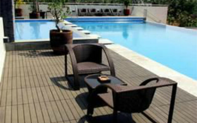 Flora Airport Hotel and Convention Centre Kochi