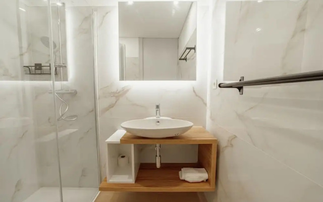 Heart OF Porto Apartment G by Vacationy