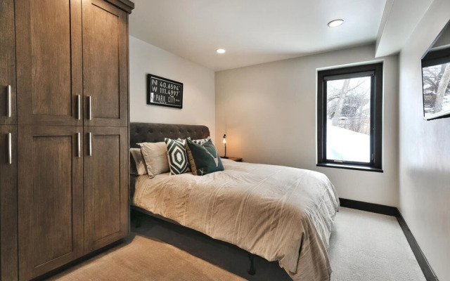 Coopers Collection 55 - 217 Park Ave