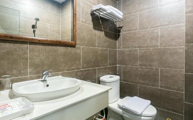 Triip Friday Hotel Phan Xich Long