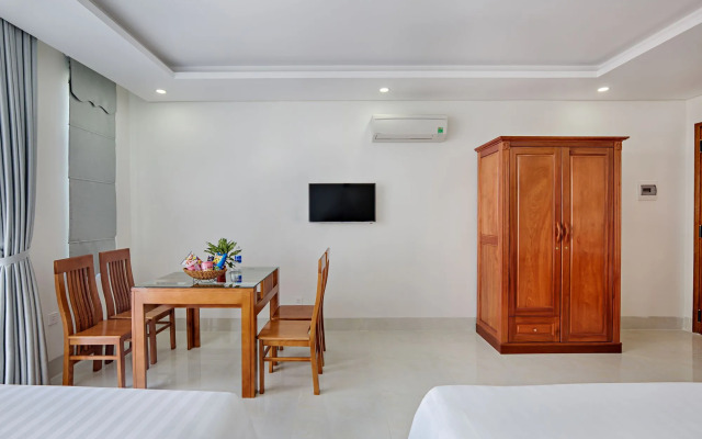 Sandy Apartment - Walk to the beach