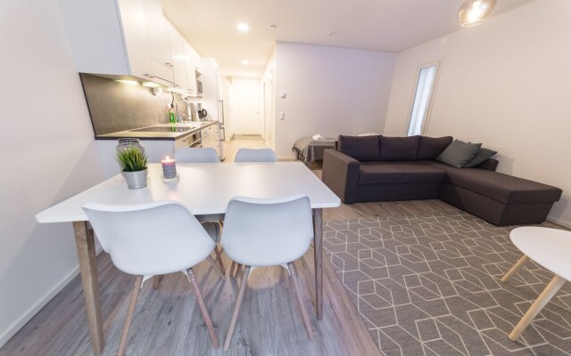 SSA Spot spacy 2-room apt ID 5003B4