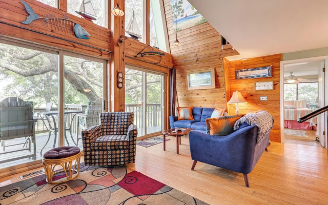 Amazing Views! One More Day Escape on Oak Island