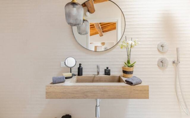 Stylish Luxury Loft Sleeps 4 San Gimignano Tuscany