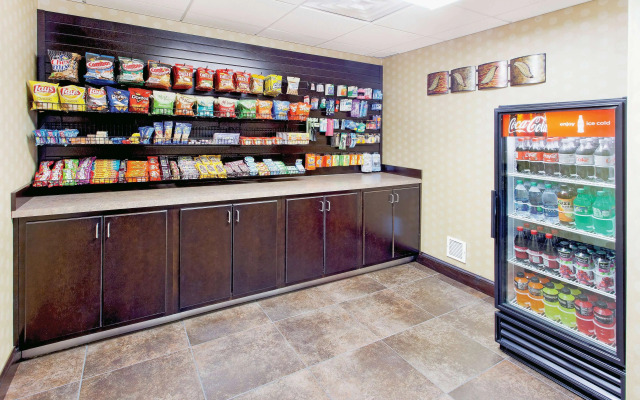 La Quinta Inn & Suites by Wyndham Warner Robins - Robins AFB