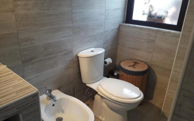 Fontanarossa Airport Sleep and Travel