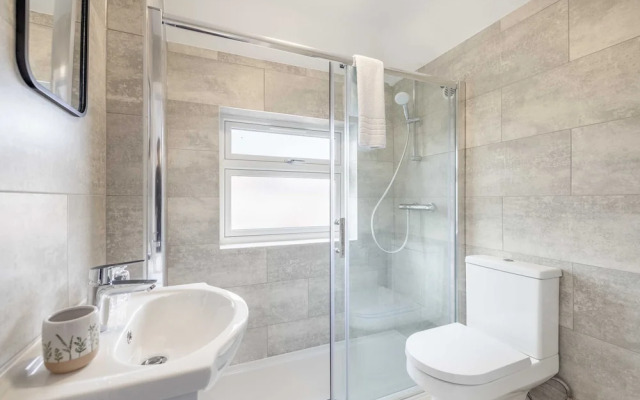 Chic and Comfy 4 Bedroom Stay Baylis