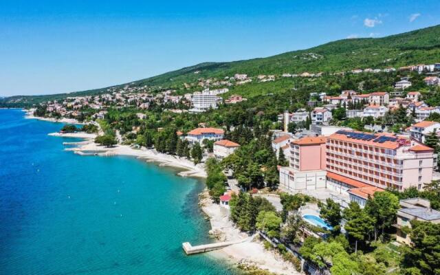 Rooms with a swimming pool Crikvenica - 18502