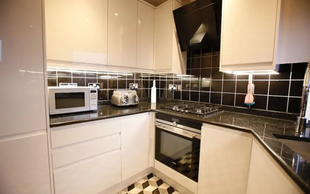 27/3a Cockburn Street Apartments