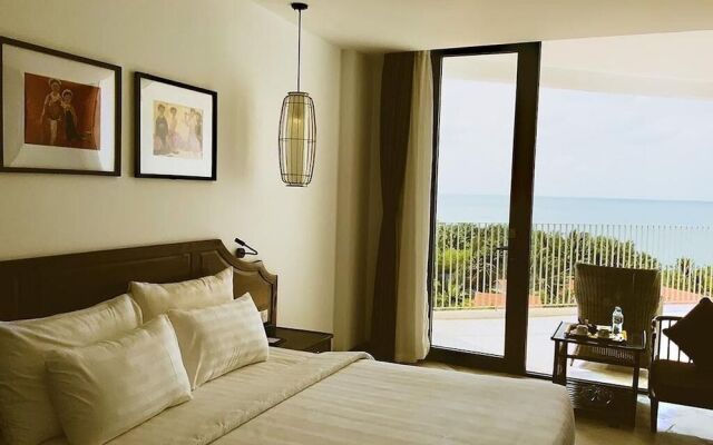 Palmy Beach Club Resort