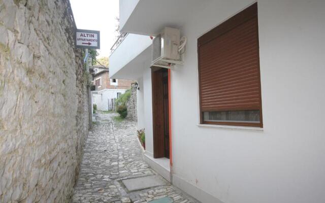 Apartment Altin in old town