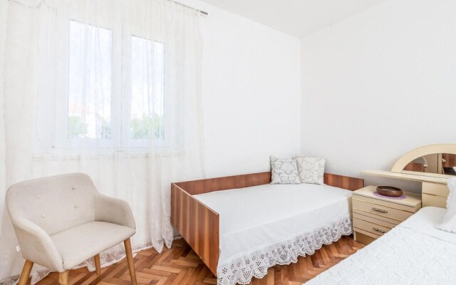 Nice Home in Povljana With Wifi and 2 Bedrooms