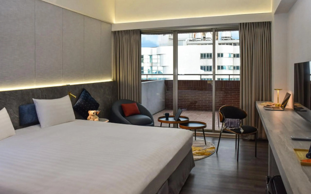 Metro Hotel - Howard Group