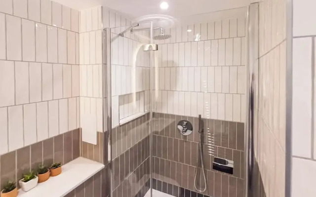 Modern 2 Bedroom 2 Bathroom Apartment