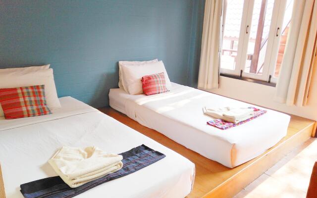 Thanicha Resort Amphawa