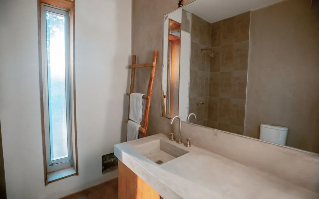 Hotel Enai
