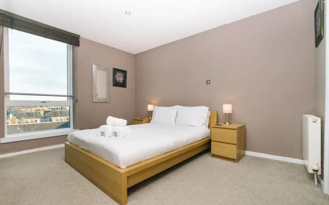 City Centre 2bed with Free Parking & Elevator
