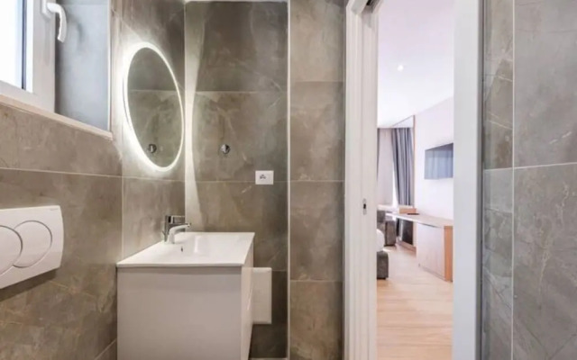Sea Le Vie Hotel 4