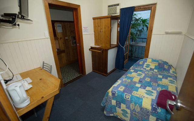 Brisbane Manor Hotel