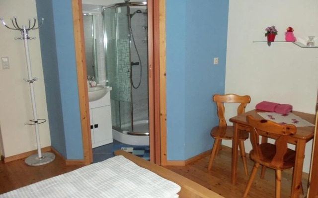 Obstbau und Gästezimmer Stani