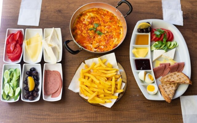 The Hera Suit Hotels